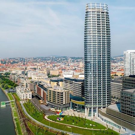 The First Skyscraper In Slovakia Lägenhet Bratislava Exteriör bild